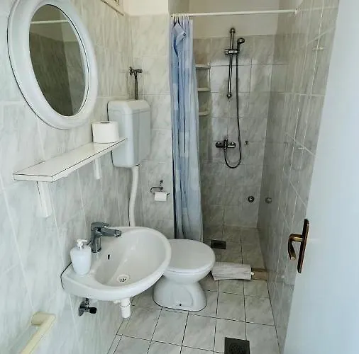 Danijela דירה לומבארדה